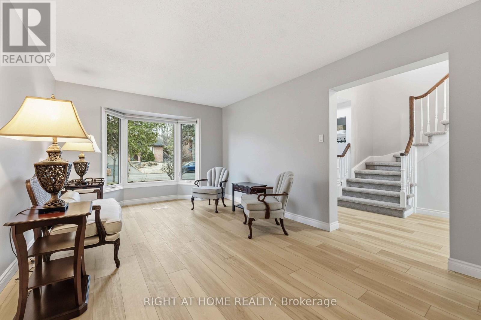 27 Mcclure Crescent, Ottawa, Ontario  K2L 2H1 - Photo 8 - X12995750