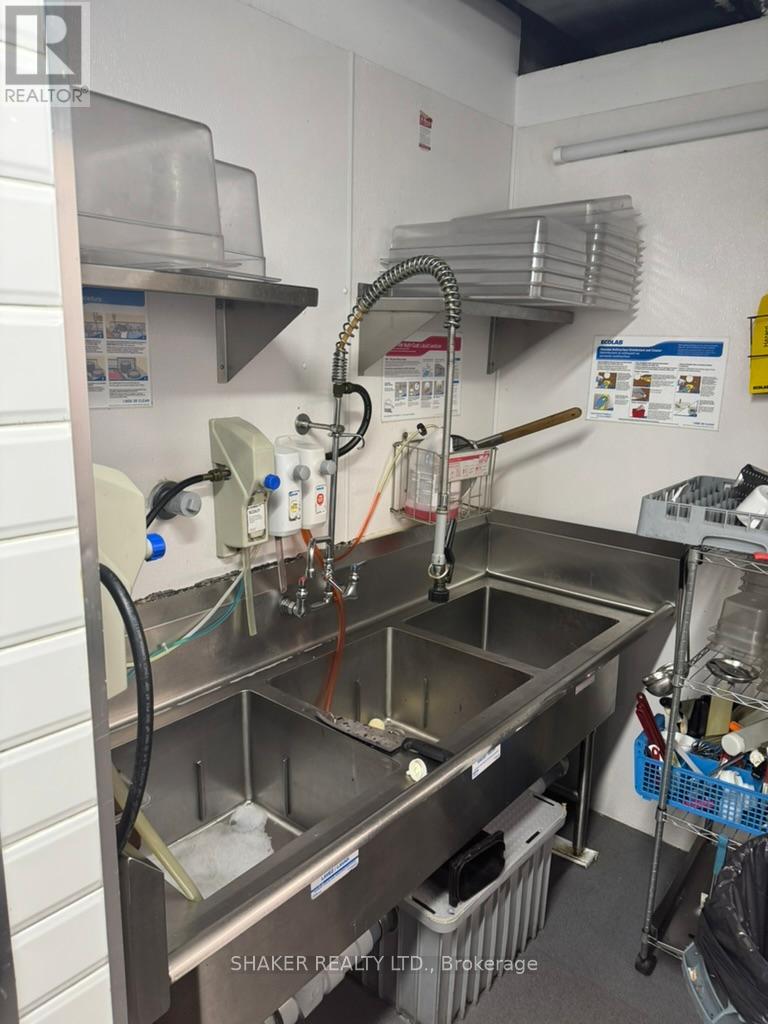 272 Elgin Street, Ottawa, Ontario K2P 0J4 - Photo 10 - X12995752