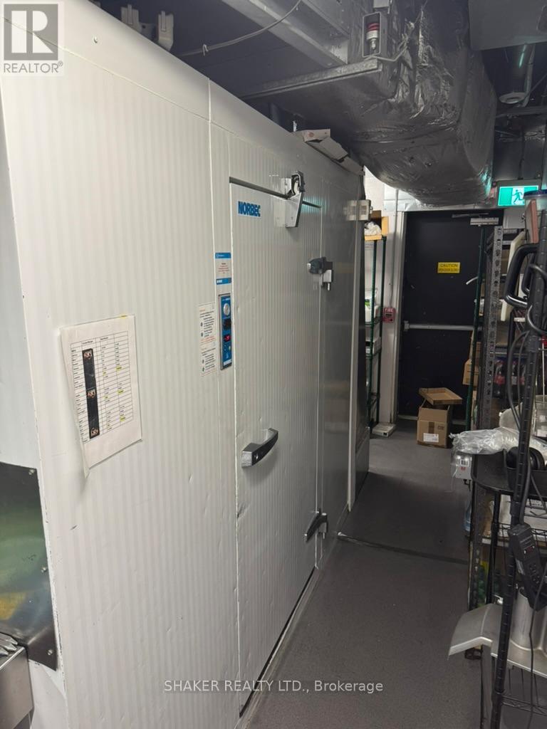 272 Elgin Street, Ottawa, Ontario K2P 0J4 - Photo 11 - X12995752