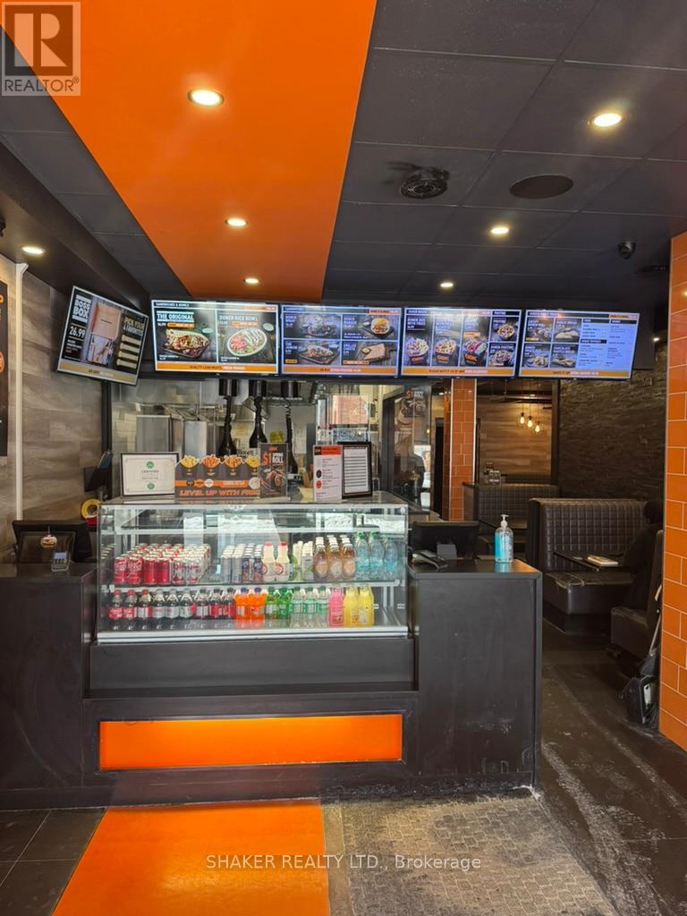 272 Elgin Street, Ottawa, Ontario K2P 0J4 - Photo 2 - X12995752