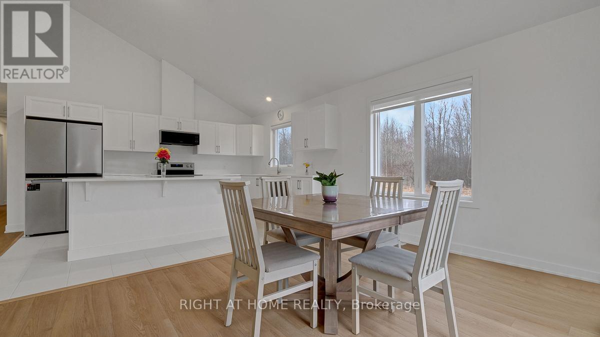 268 Boyds Road, Lanark Highlands, Ontario  K7C 0C5 - Photo 14 - X12995758