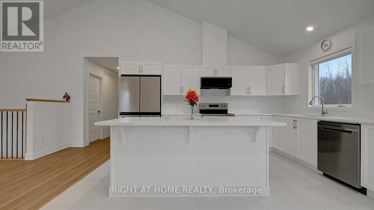 268 Boyds Road, Lanark Highlands, Ontario  K7C 0C5 - Photo 17 - X12995758