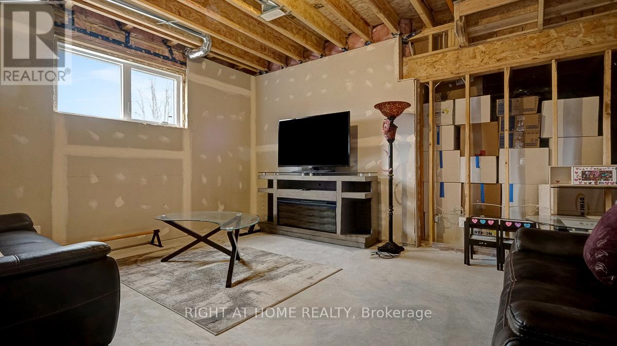 268 Boyds Road, Lanark Highlands, Ontario  K7C 0C5 - Photo 37 - X12995758