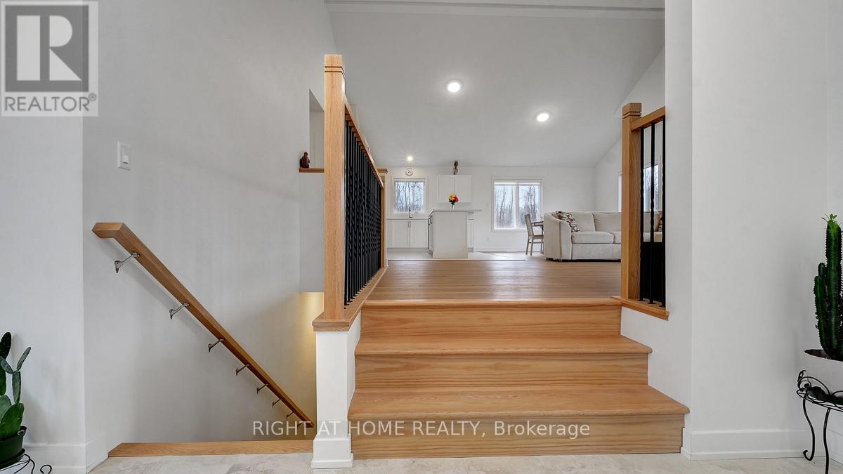 268 Boyds Road, Lanark Highlands, Ontario  K7C 0C5 - Photo 8 - X12995758