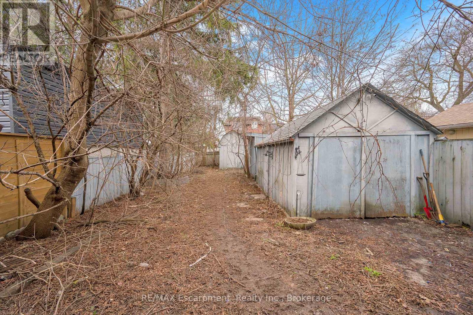 751 Eglinton Avenue E, Toronto, Ontario  M4G 2K8 - Photo 4 - C12995484