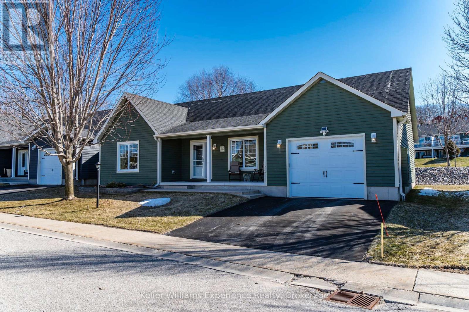 1 Gidley Court, Penetanguishene, Ontario  L9M 0A7 - Photo 2 - S12995722