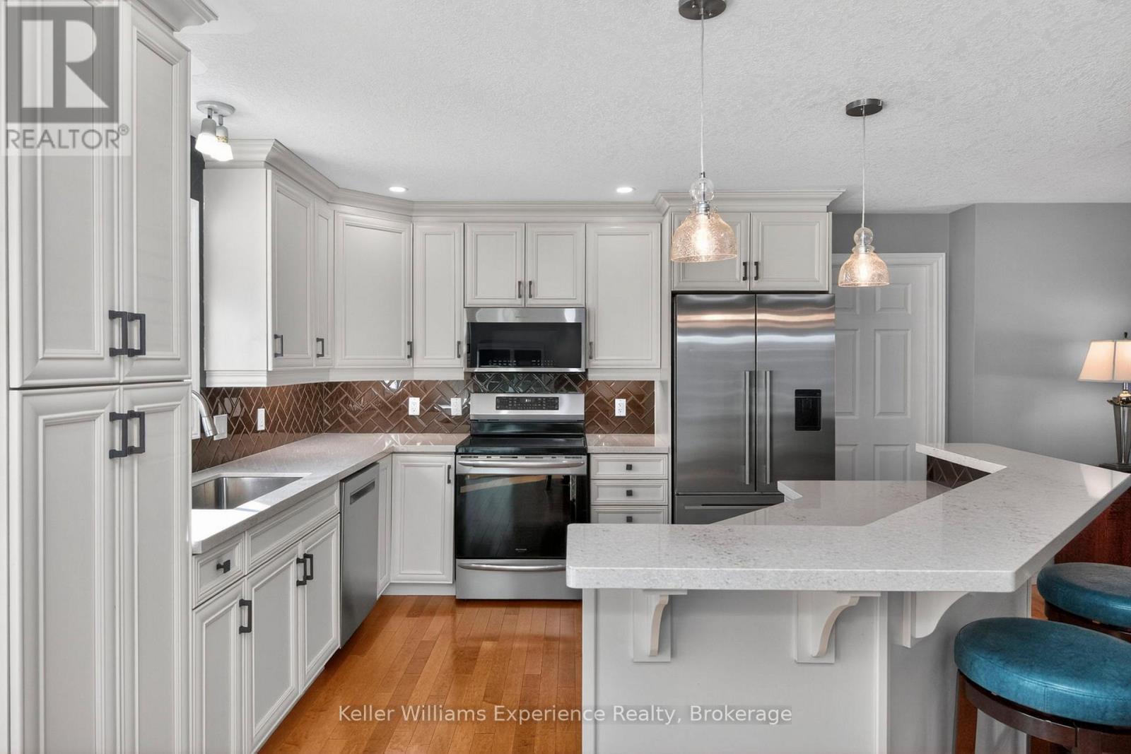 1 Gidley Court, Penetanguishene, Ontario  L9M 0A7 - Photo 7 - S12995722