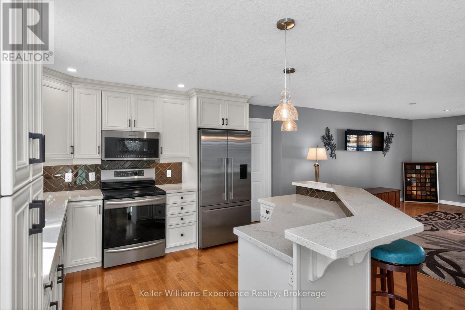 1 Gidley Court, Penetanguishene, Ontario  L9M 0A7 - Photo 8 - S12995722