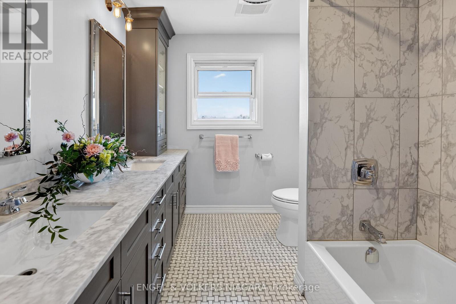 6965 Glengowan Crescent, Niagara Falls, Ontario  L2J 3R7 - Photo 24 - X12995502