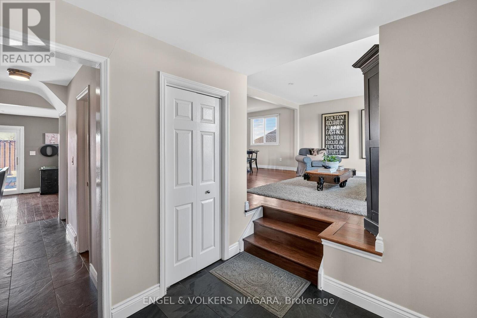 6965 Glengowan Crescent, Niagara Falls, Ontario  L2J 3R7 - Photo 4 - X12995502