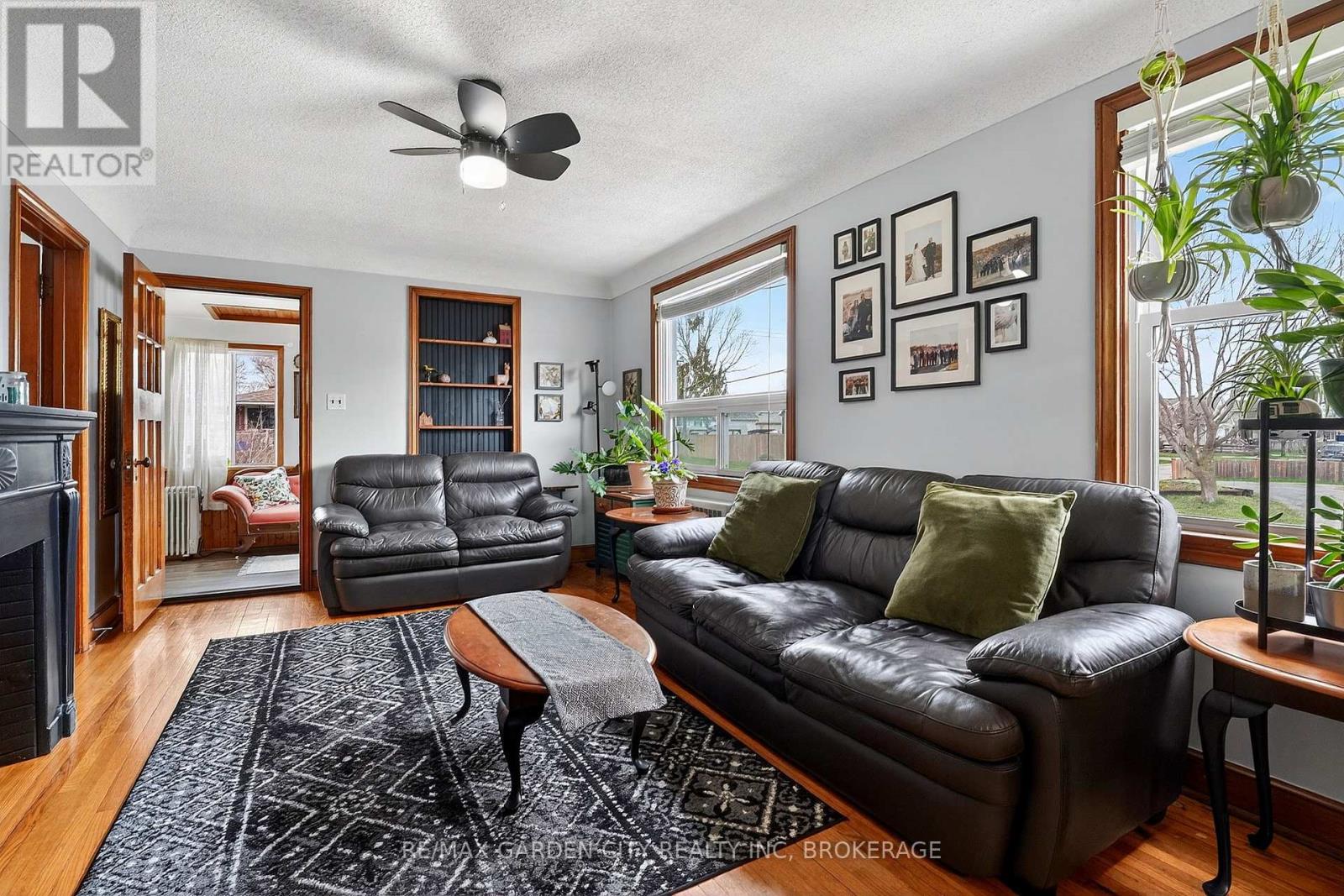 56 Margery Avenue, St. Catharines, Ontario  L2R 6J8 - Photo 10 - X12995628