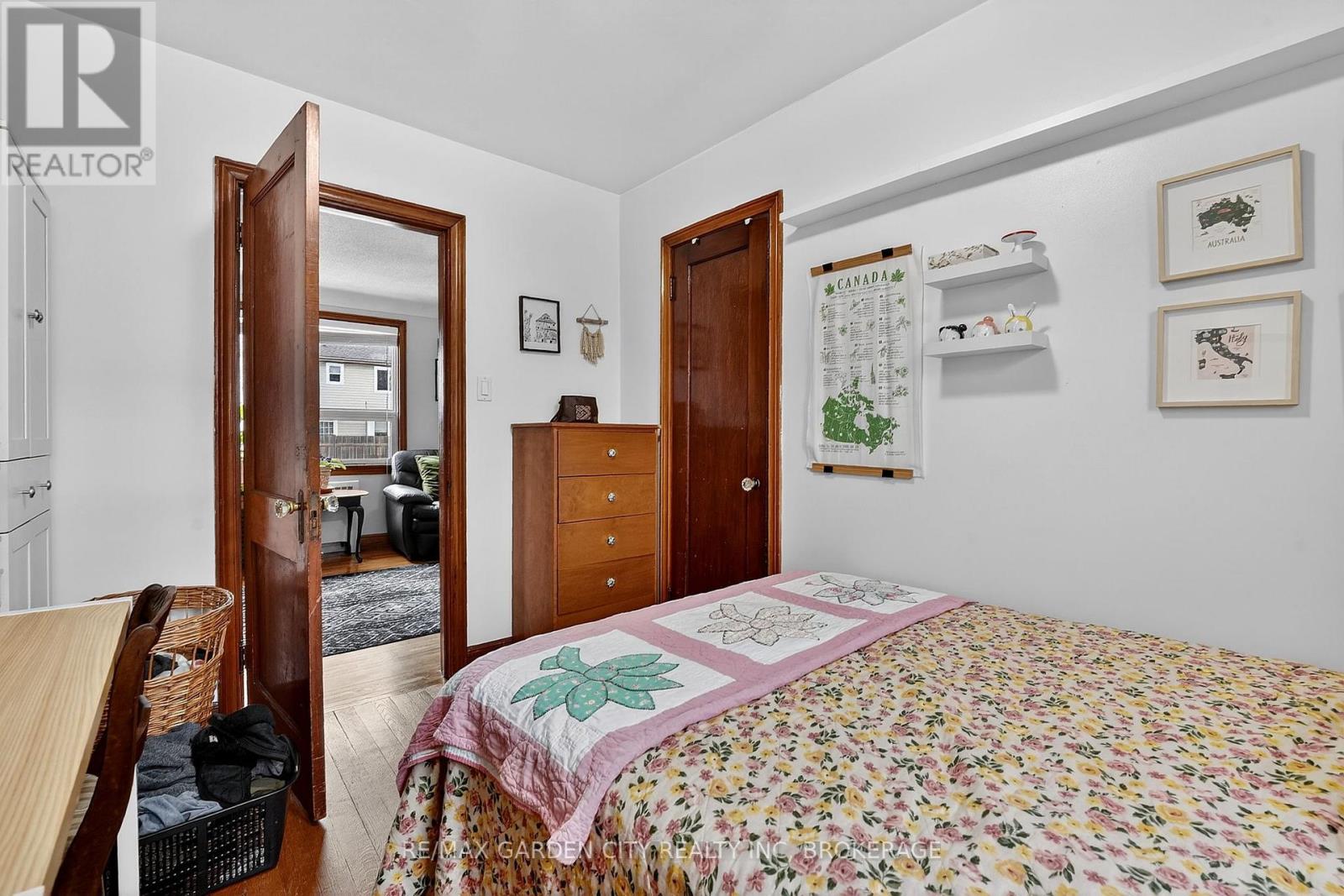 56 Margery Avenue, St. Catharines, Ontario  L2R 6J8 - Photo 12 - X12995628