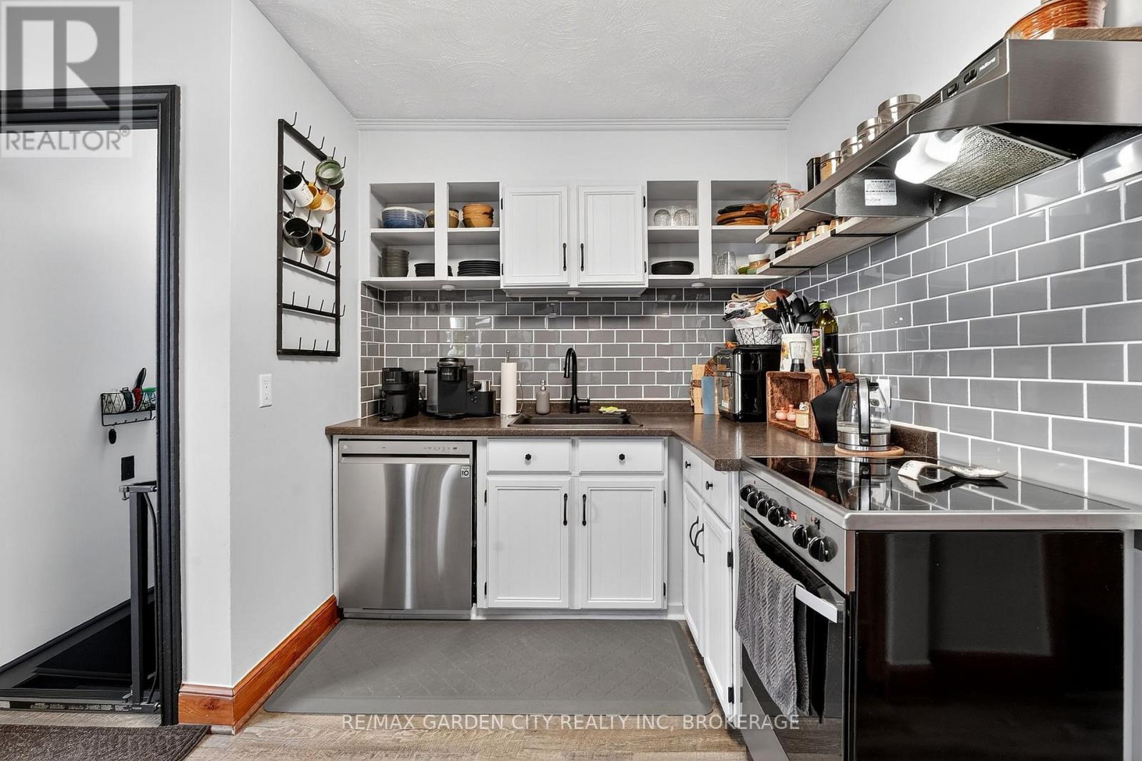 56 Margery Avenue, St. Catharines, Ontario  L2R 6J8 - Photo 19 - X12995628