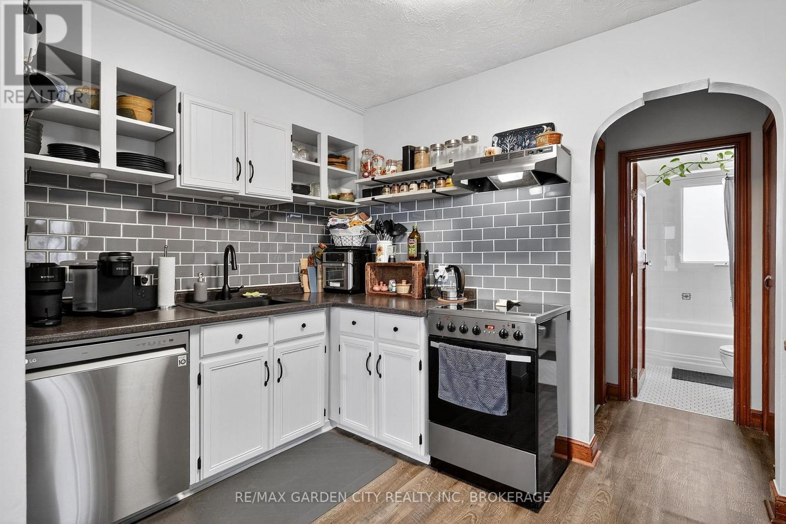 56 Margery Avenue, St. Catharines, Ontario  L2R 6J8 - Photo 21 - X12995628