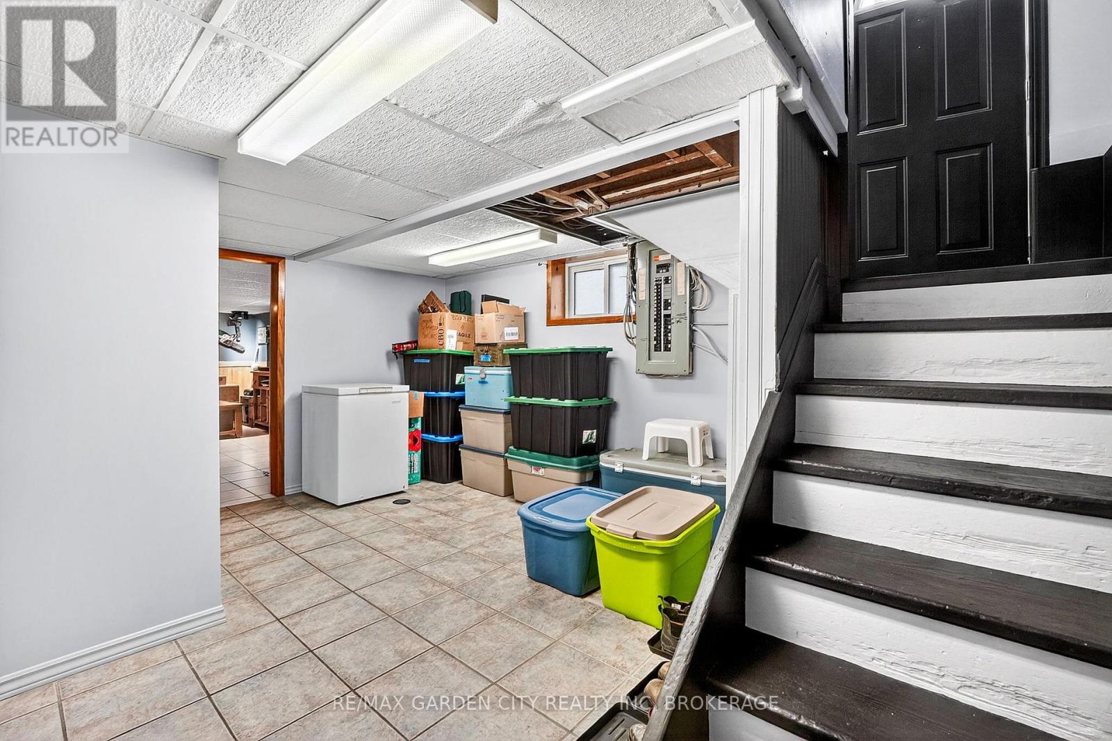 56 Margery Avenue, St. Catharines, Ontario  L2R 6J8 - Photo 26 - X12995628