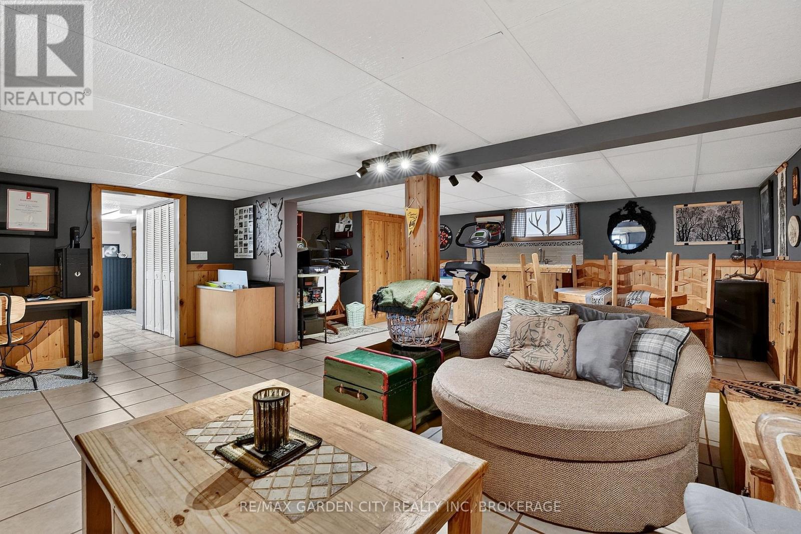 56 Margery Avenue, St. Catharines, Ontario  L2R 6J8 - Photo 33 - X12995628