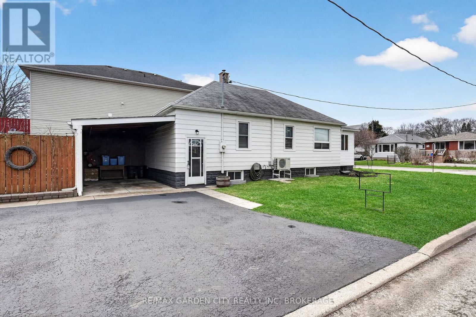 56 Margery Avenue, St. Catharines, Ontario  L2R 6J8 - Photo 46 - X12995628