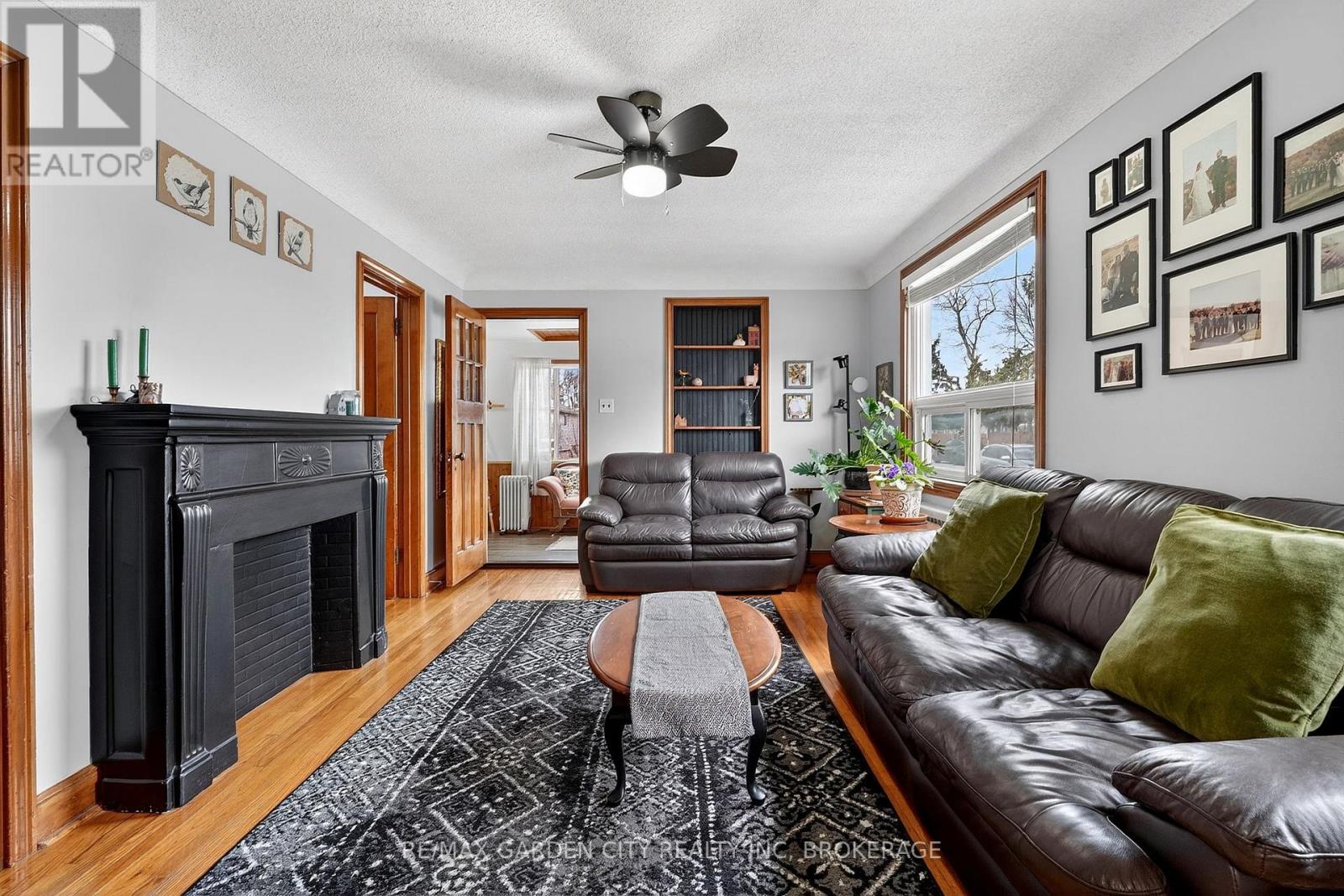 56 Margery Avenue, St. Catharines, Ontario  L2R 6J8 - Photo 9 - X12995628