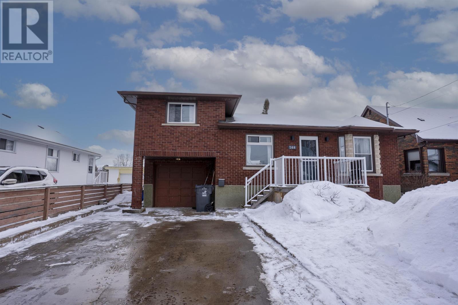 268 Leslie Ave, Thunder Bay, Ontario  P7A 1W6 - Photo 2 - TB2600694