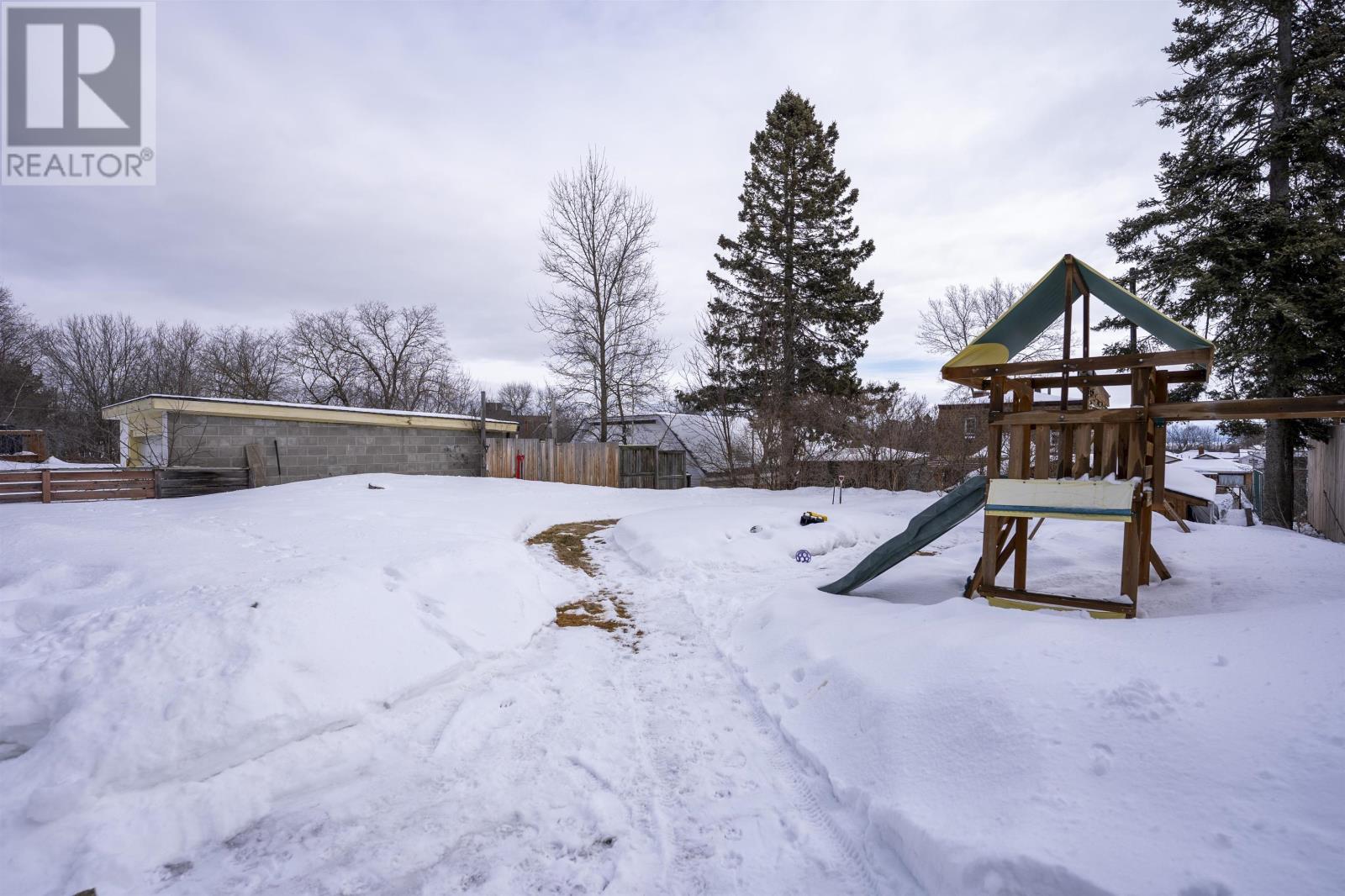 268 Leslie Ave, Thunder Bay, Ontario  P7A 1W6 - Photo 25 - TB2600694