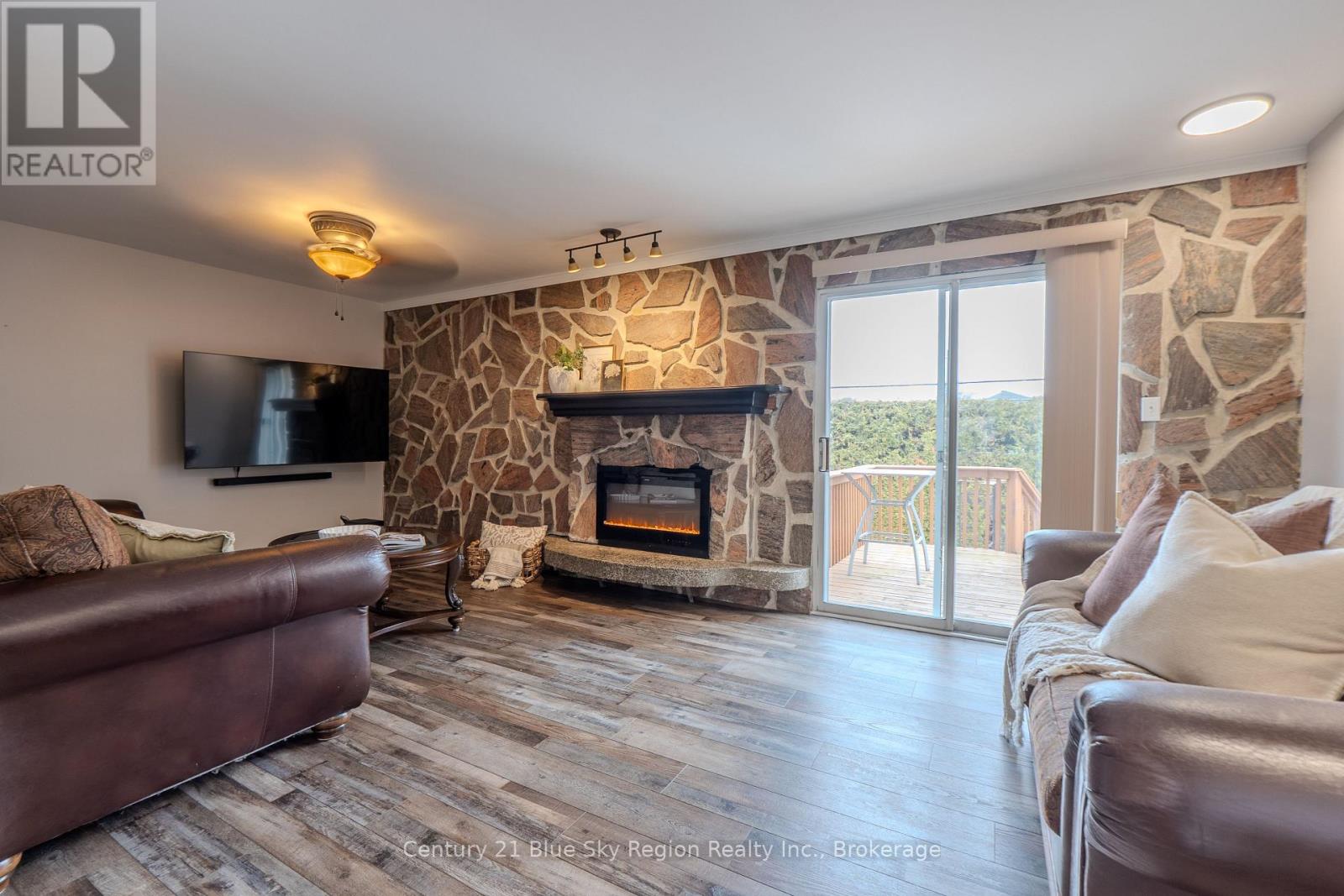 35 Chateau Terrace, West Nipissing, Ontario  P2B 1X6 - Photo 12 - X12995536