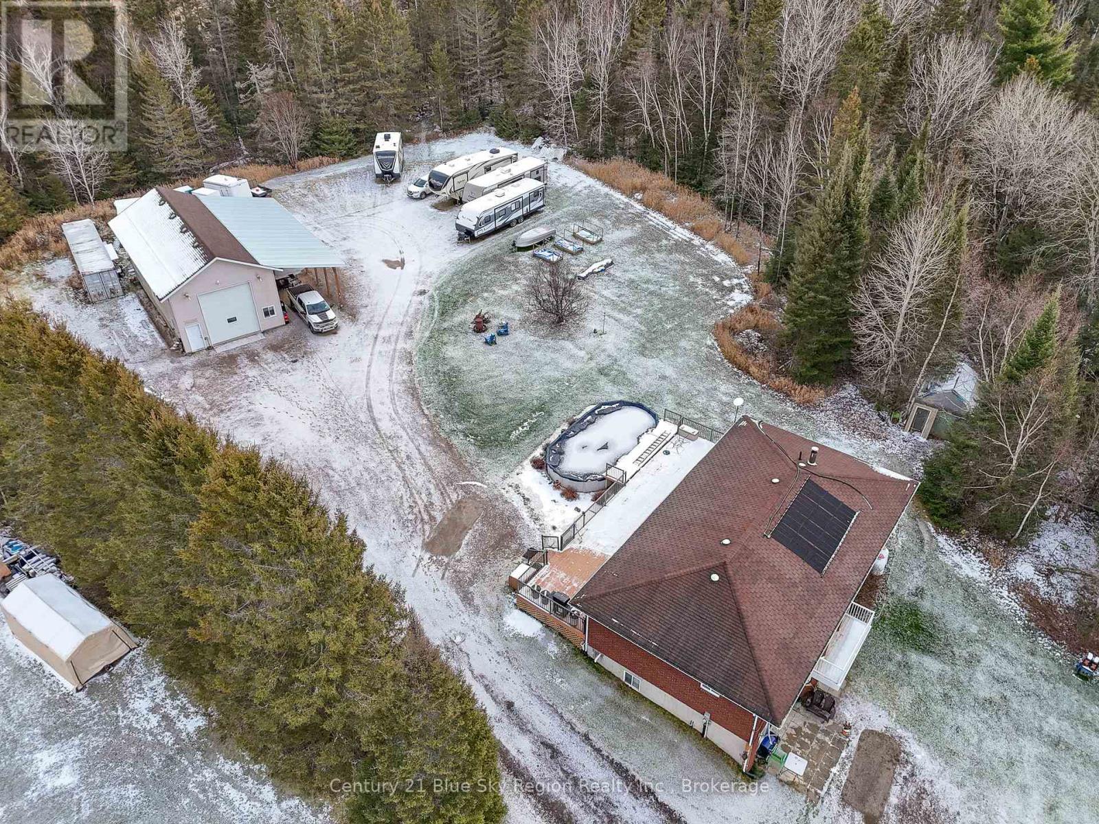 592 Genesee Lake Road, Powassan, Ontario  P0H 1Z0 - Photo 16 - X12995586