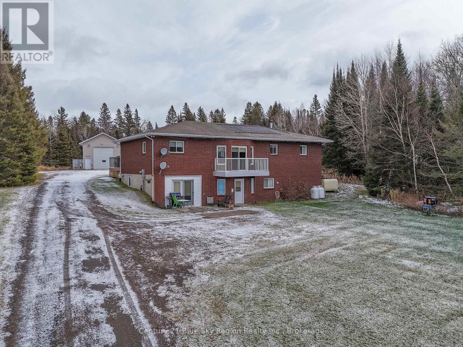 592 Genesee Lake Road, Powassan, Ontario  P0H 1Z0 - Photo 2 - X12995586