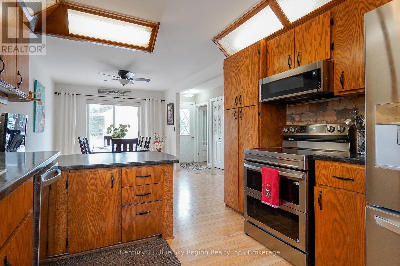 592 Genesee Lake Road, Powassan, Ontario  P0H 1Z0 - Photo 26 - X12995586