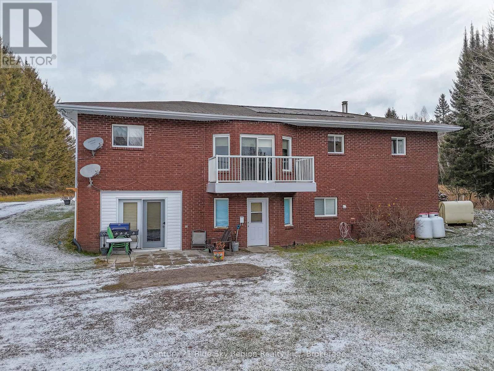 592 Genesee Lake Road, Powassan, Ontario  P0H 1Z0 - Photo 3 - X12995586