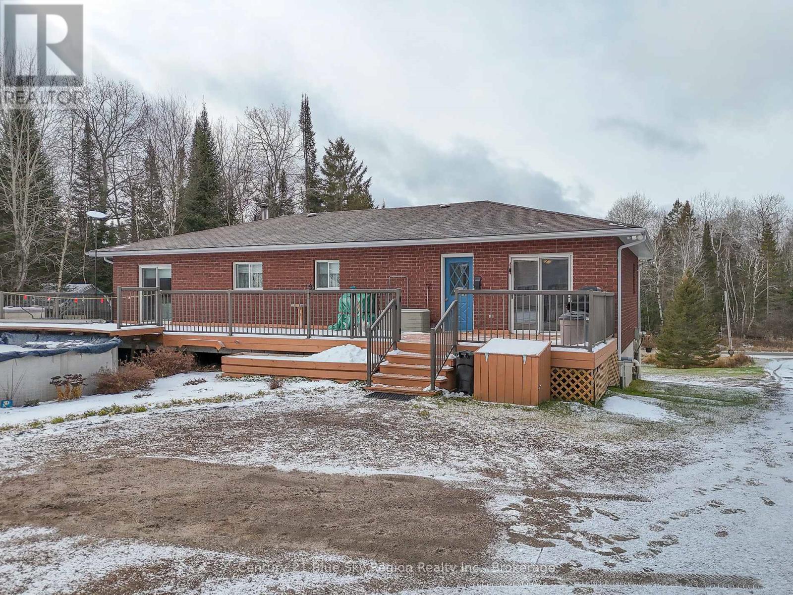 592 Genesee Lake Road, Powassan, Ontario  P0H 1Z0 - Photo 4 - X12995586