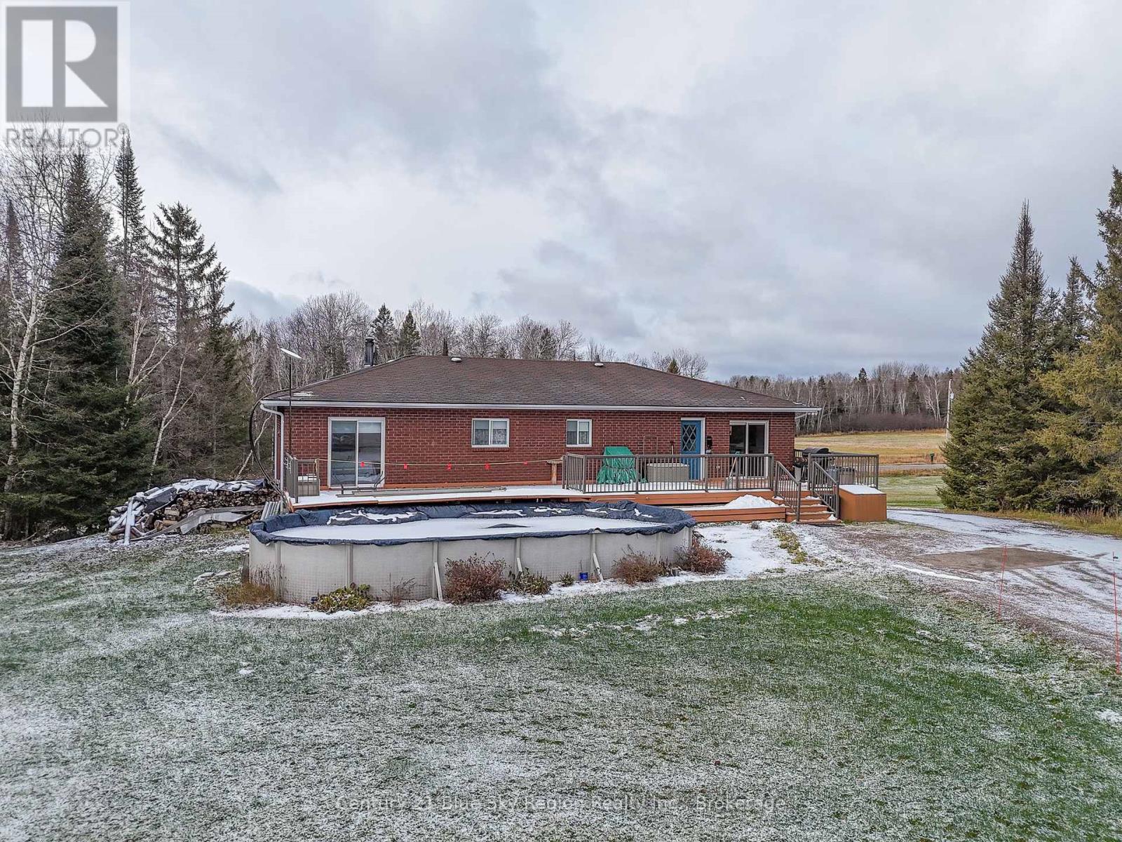 592 Genesee Lake Road, Powassan, Ontario  P0H 1Z0 - Photo 6 - X12995586