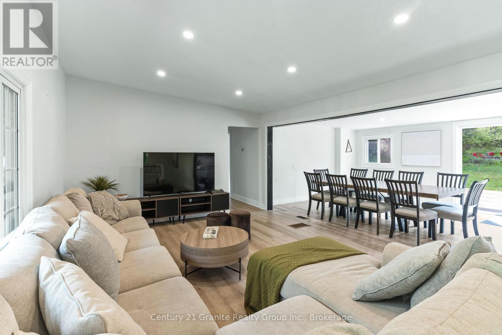 1630 Kashagawigamog Lake Road, Minden Hills, Ontario  K0M 2K0 - Photo 2 - X12995452