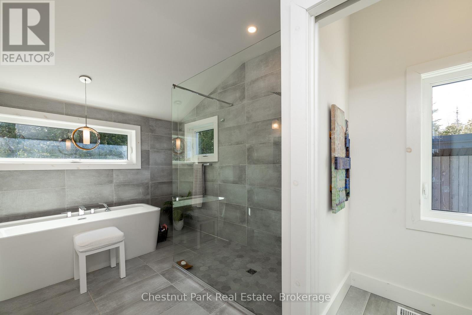 67 Grant Watson Drive, Northern Bruce Peninsula, Ontario  N0H 2R0 - Photo 30 - X12995478