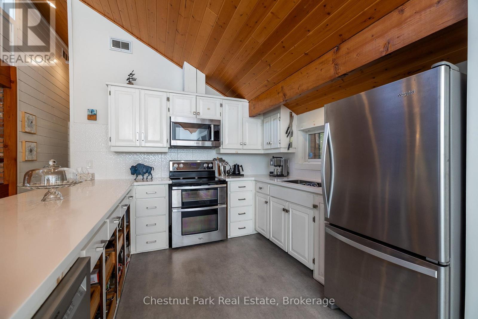 67 Grant Watson Drive, Northern Bruce Peninsula, Ontario  N0H 2R0 - Photo 36 - X12995478