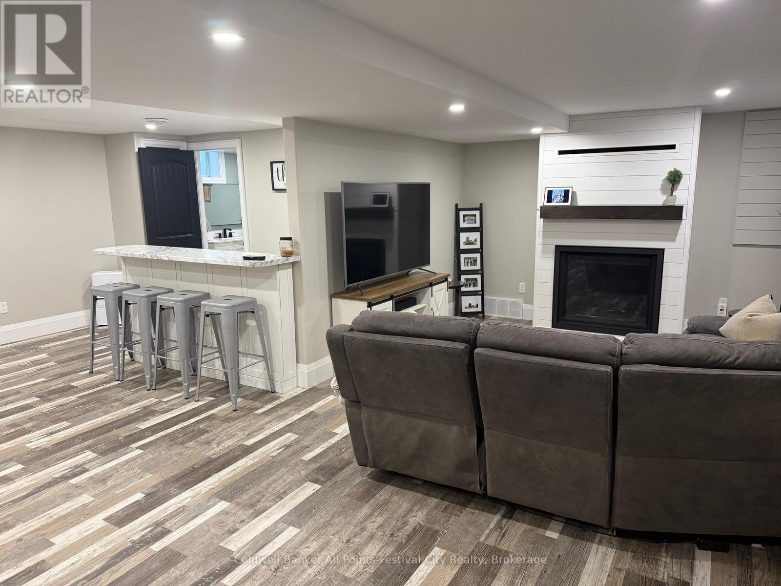 43 London Road, Ashfield-Colborne-Wawanosh, Ontario  N7A 3X9 - Photo 7 - X12995520