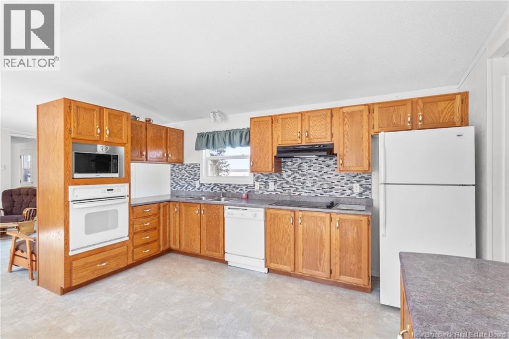 388 Cox Point Road, Cumberland Bay, New Brunswick  E4A 2X7 - Photo 16 - NB137126