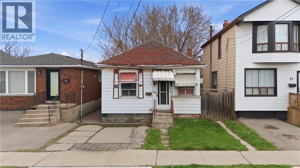 19 Vansitmart Avenue, Hamilton, Ontario  L8H 3A2 - Photo 2 - 40819658