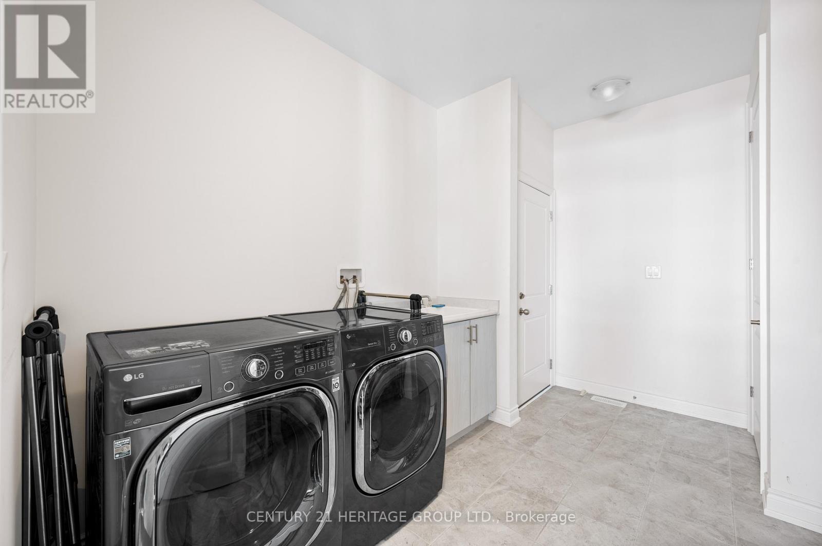 51 Hydrangea Hollow, East Gwillimbury, Ontario  L9N 0T1 - Photo 16 - N12900462