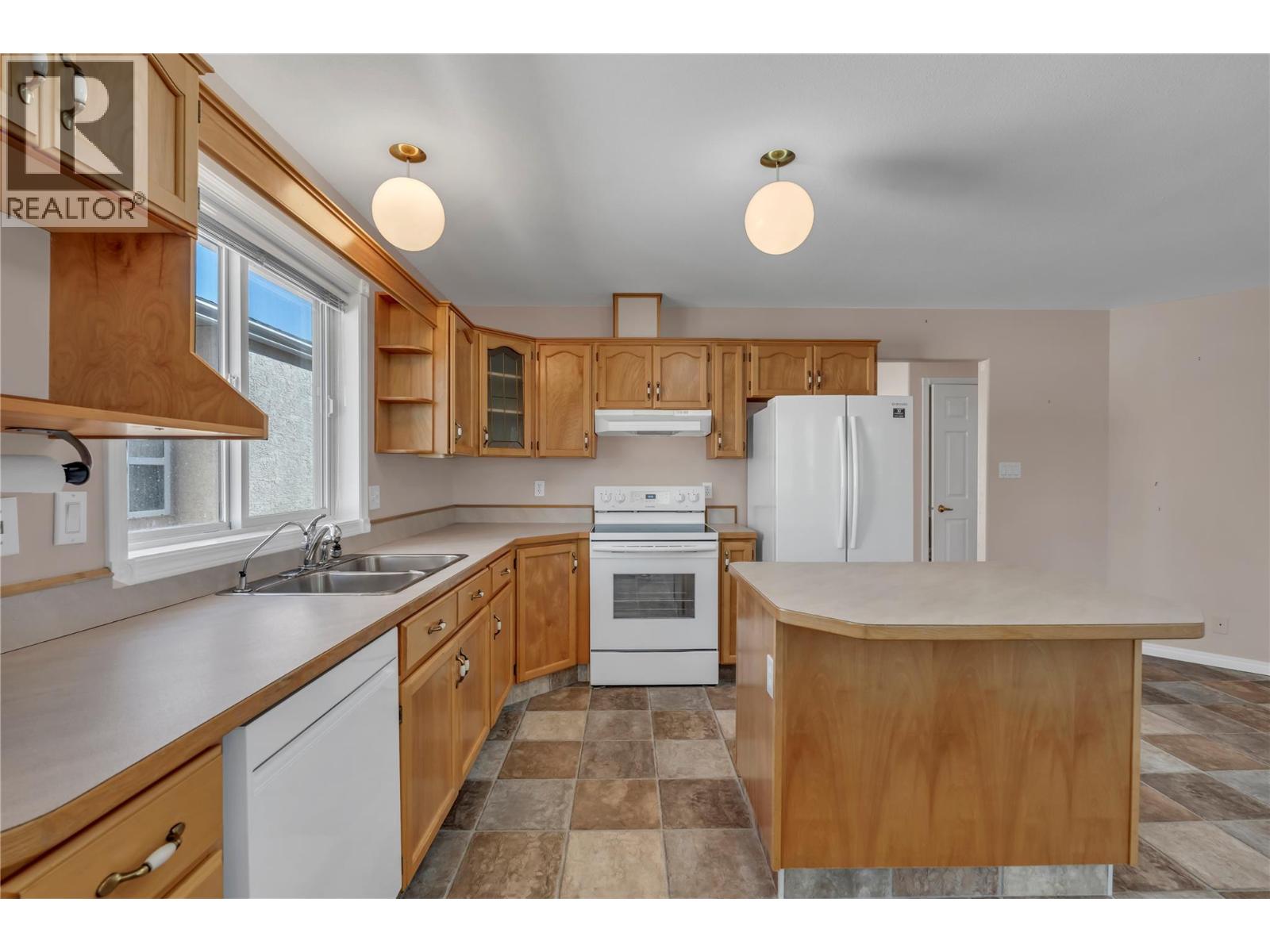 1634 Carmi Avenue Unit# 139, Penticton, British Columbia  V2A 8K5 - Photo 8 - 10383033