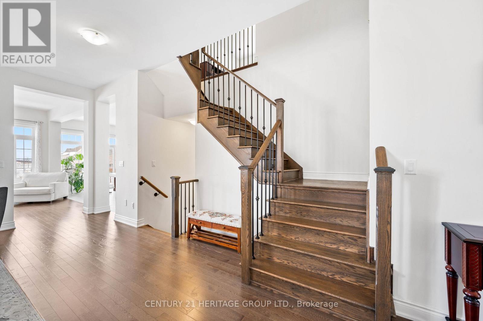 51 Hydrangea Hollow, East Gwillimbury, Ontario  L9N 0T1 - Photo 6 - N12900462