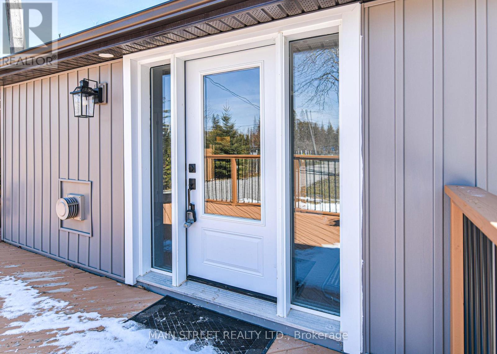 1079 Sylvan  Glen Drive, Ramara, Ontario  L0K 1B0 - Photo 3 - S12993842