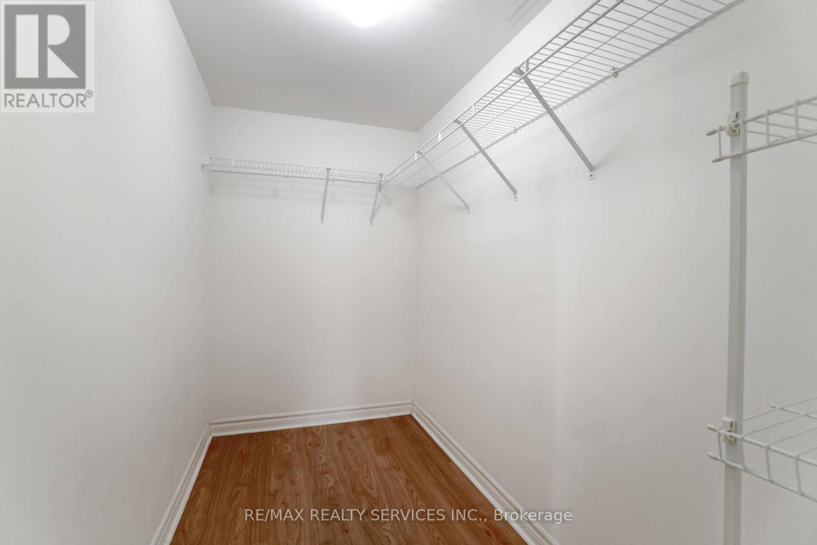 1710 - 335 Rathburn Road W, Mississauga, Ontario  L5B 0C8 - Photo 21 - W12969054