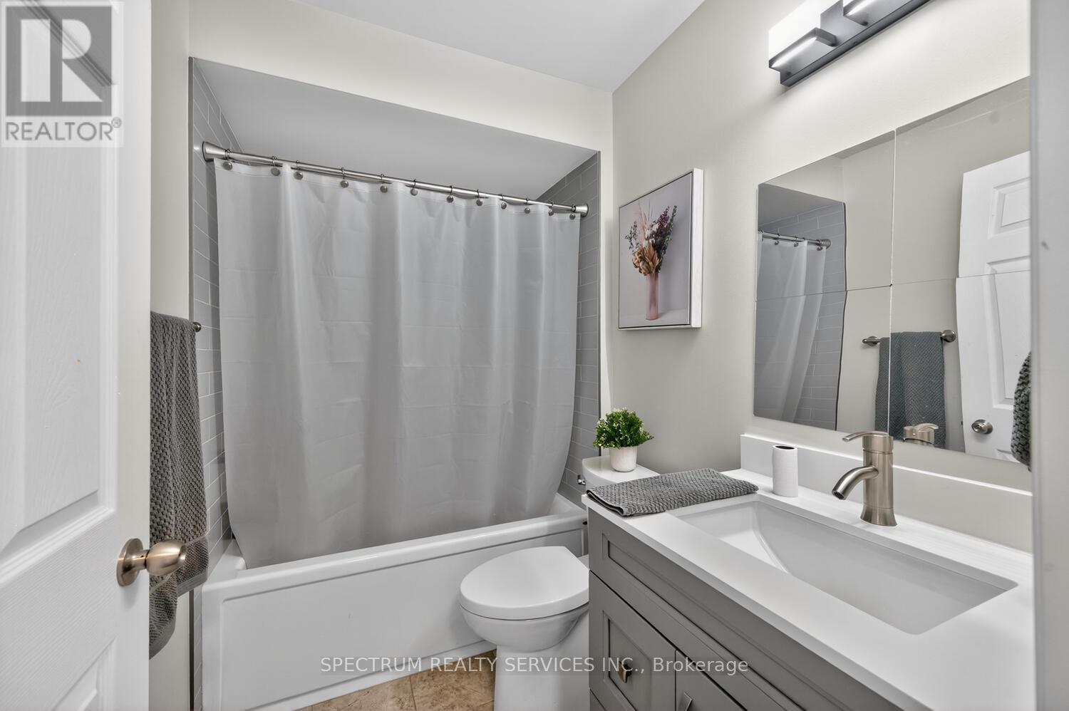 23 - 60 Fairwood Circle, Brampton (Sandringham-Wellington), Ontario  L6R 0Y6 - Photo 24 - W12993078