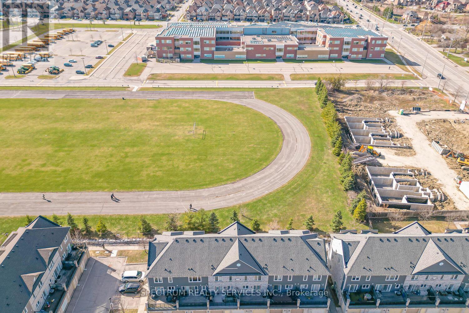 23 - 60 Fairwood Circle, Brampton (Sandringham-Wellington), Ontario  L6R 0Y6 - Photo 7 - W12993078