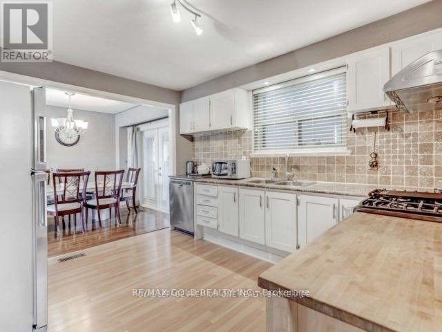 6 Monaco Court, Toronto, Ontario  M3N 1R8 - Photo 10 - W12995292
