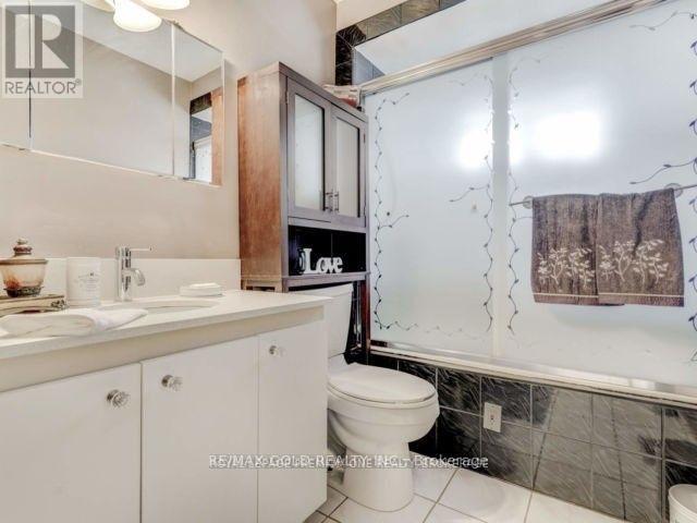 6 Monaco Court, Toronto, Ontario  M3N 1R8 - Photo 18 - W12995292