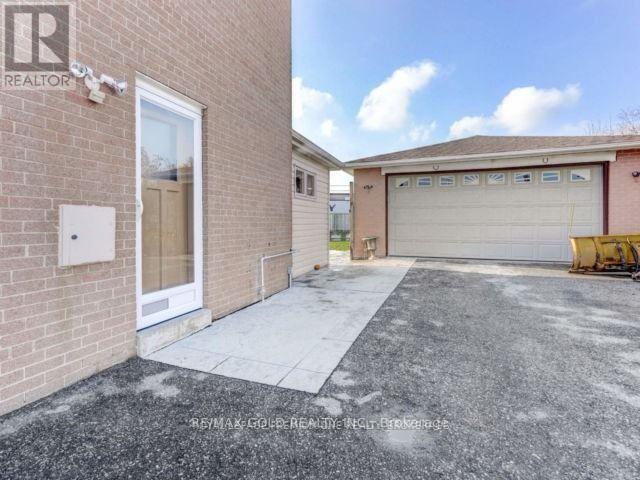 6 Monaco Court, Toronto, Ontario  M3N 1R8 - Photo 26 - W12995292
