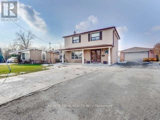 6 Monaco Court, Toronto, Ontario  M3N 1R8 - Photo 3 - W12995292