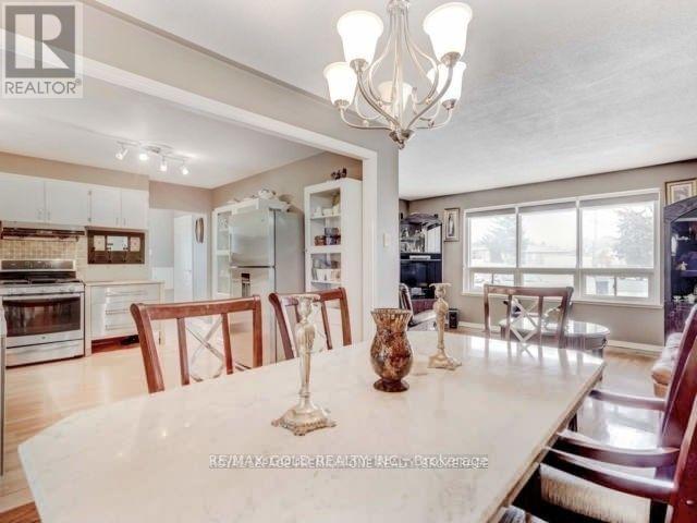 6 Monaco Court, Toronto, Ontario  M3N 1R8 - Photo 8 - W12995292