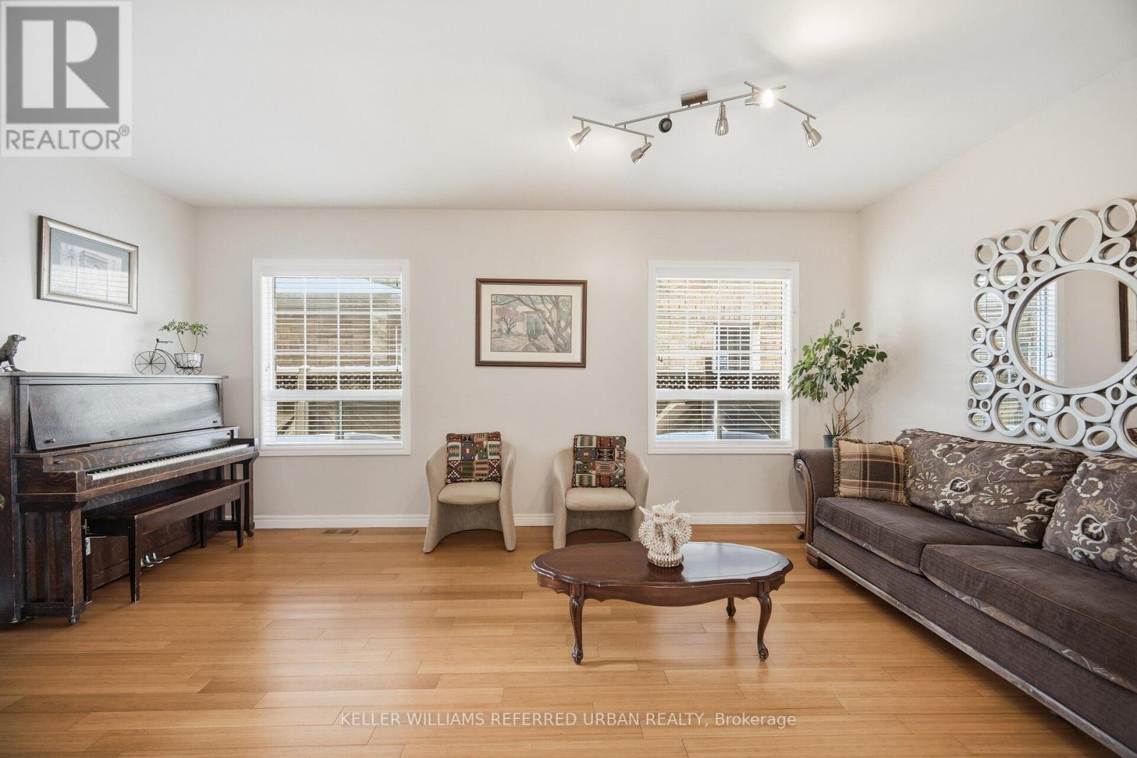 194 Manley Lane, Milton, Ontario  L9T 5N8 - Photo 5 - W12747386